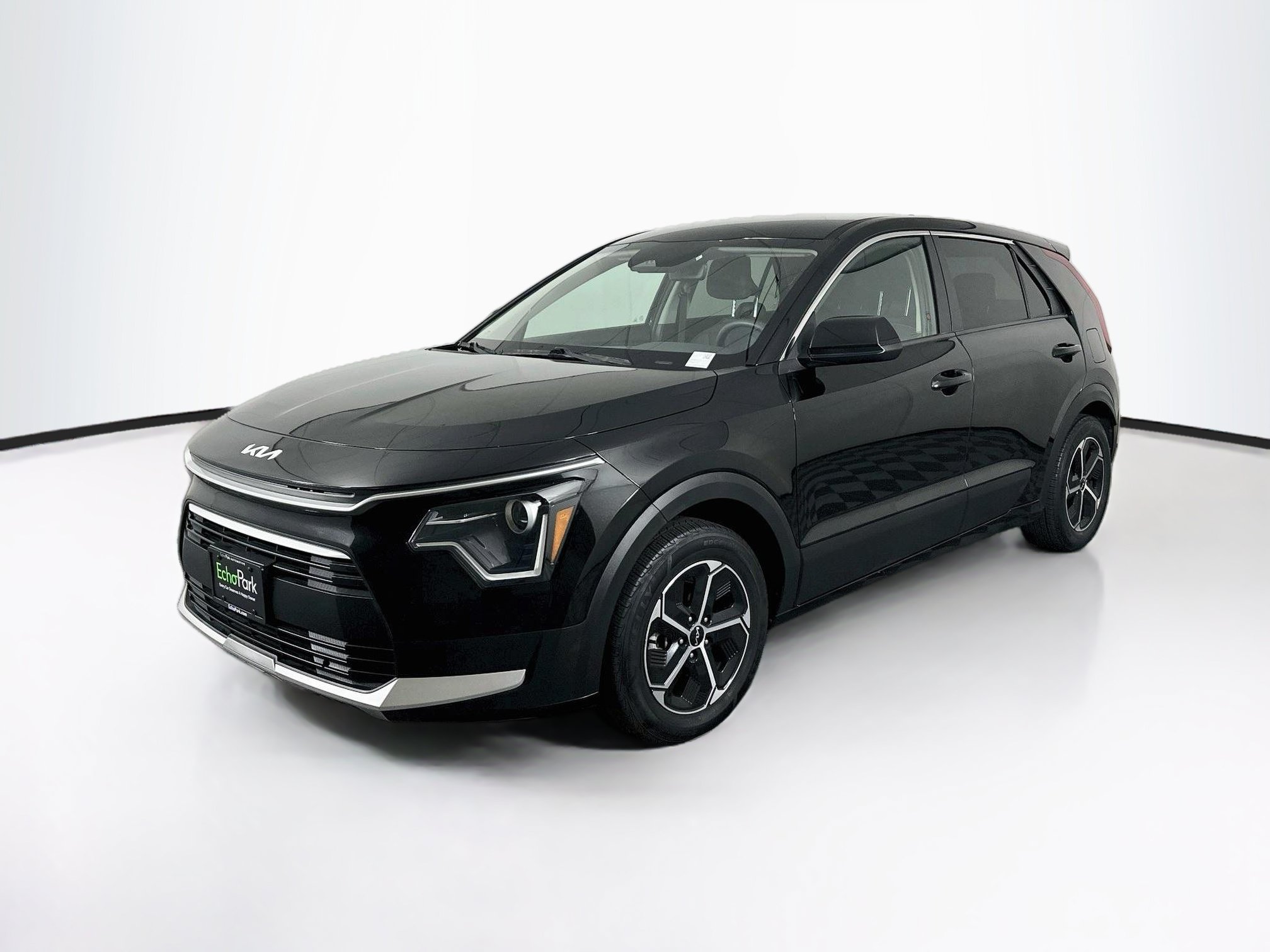 Used 2023 Kia Niro LX FWD image 3