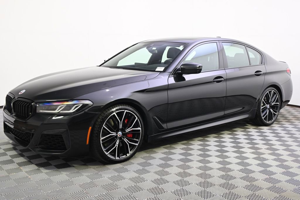 Used 2022 BMW M550i xDrive w/ Dynamic Handling Package image 2