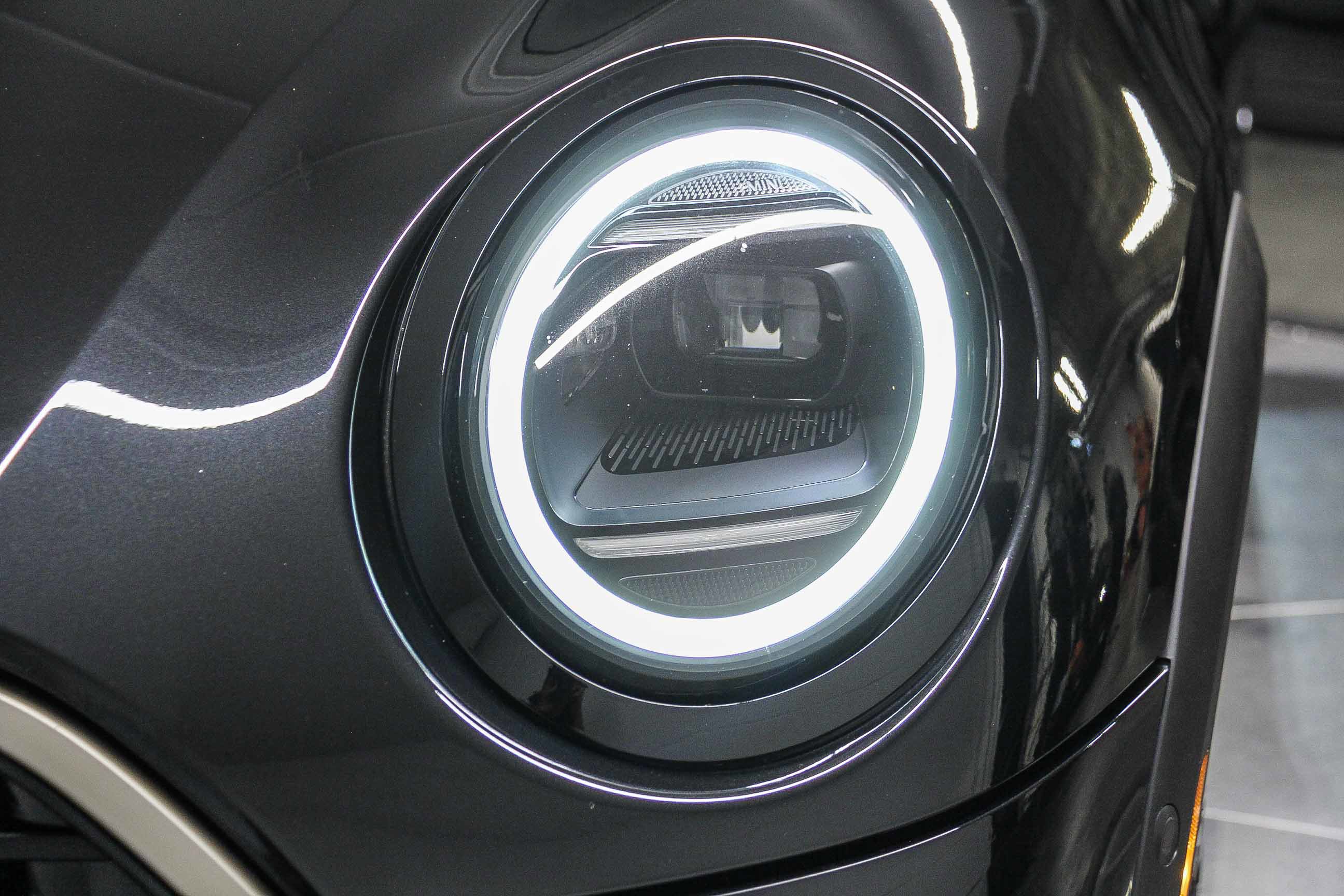 Used 2025 MINI Cooper 2-Door Hardtop image 11