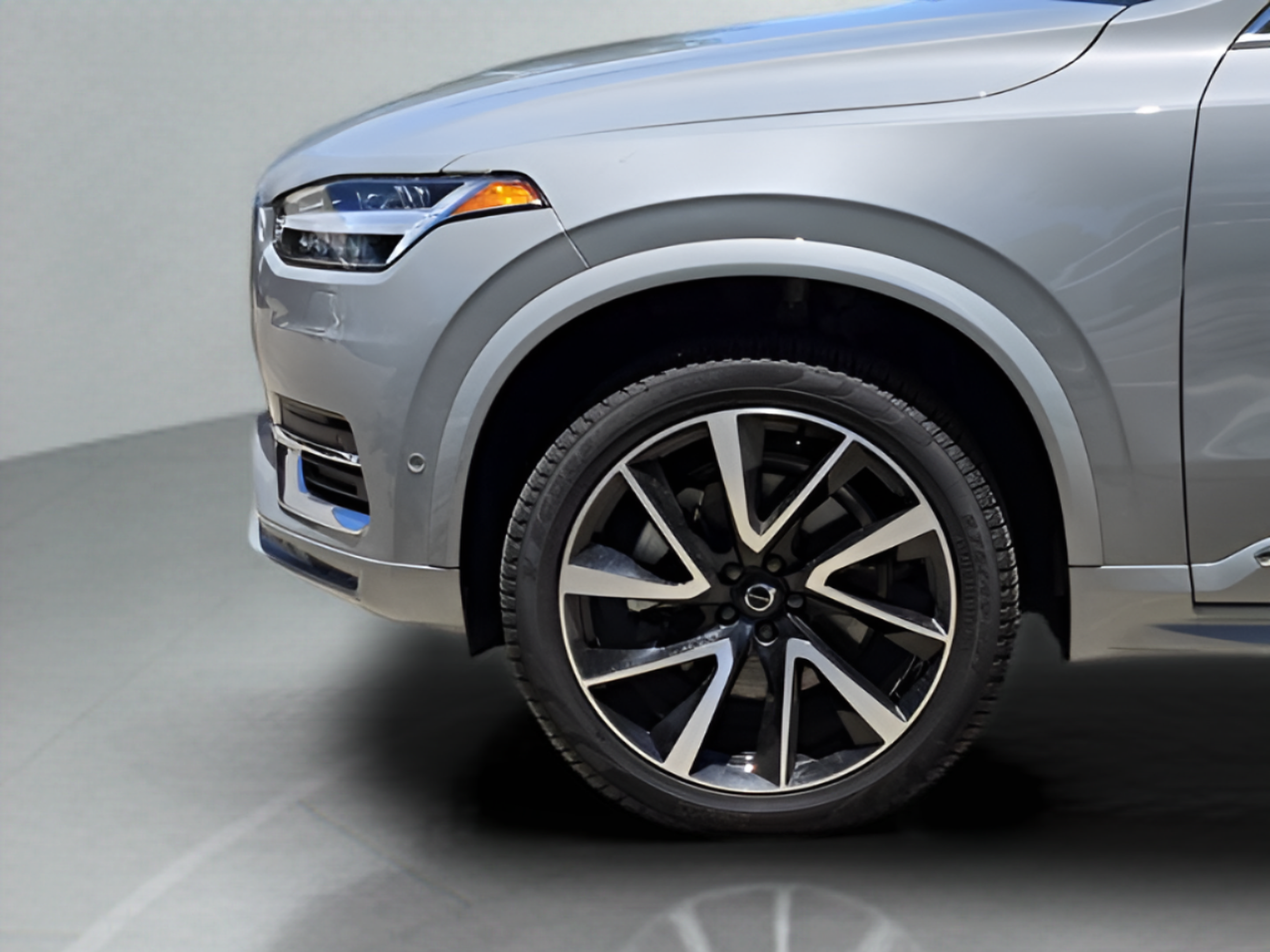 Used 2025 Volvo XC90 B6 Plus w/ Protection Package Premier AWD/4WD image 37