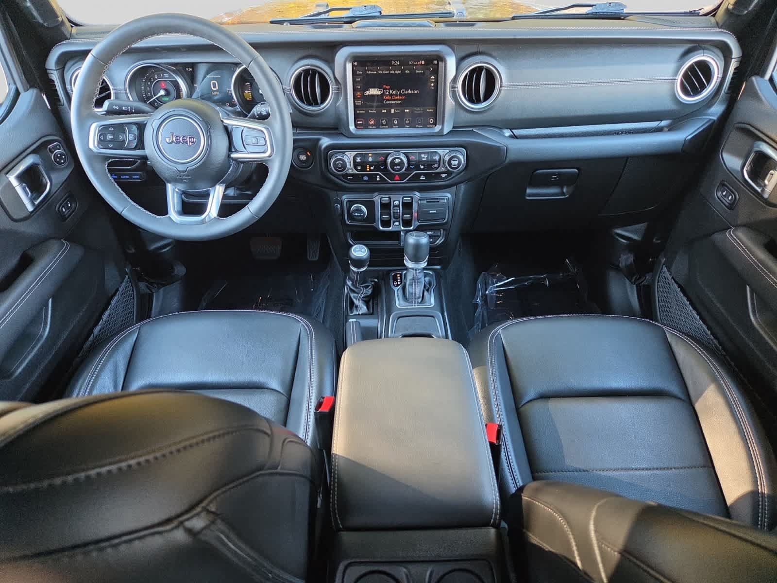 Used 2023 Jeep Wrangler Unlimited Sahara w/ Cold Weather Group AWD/4WD image 14