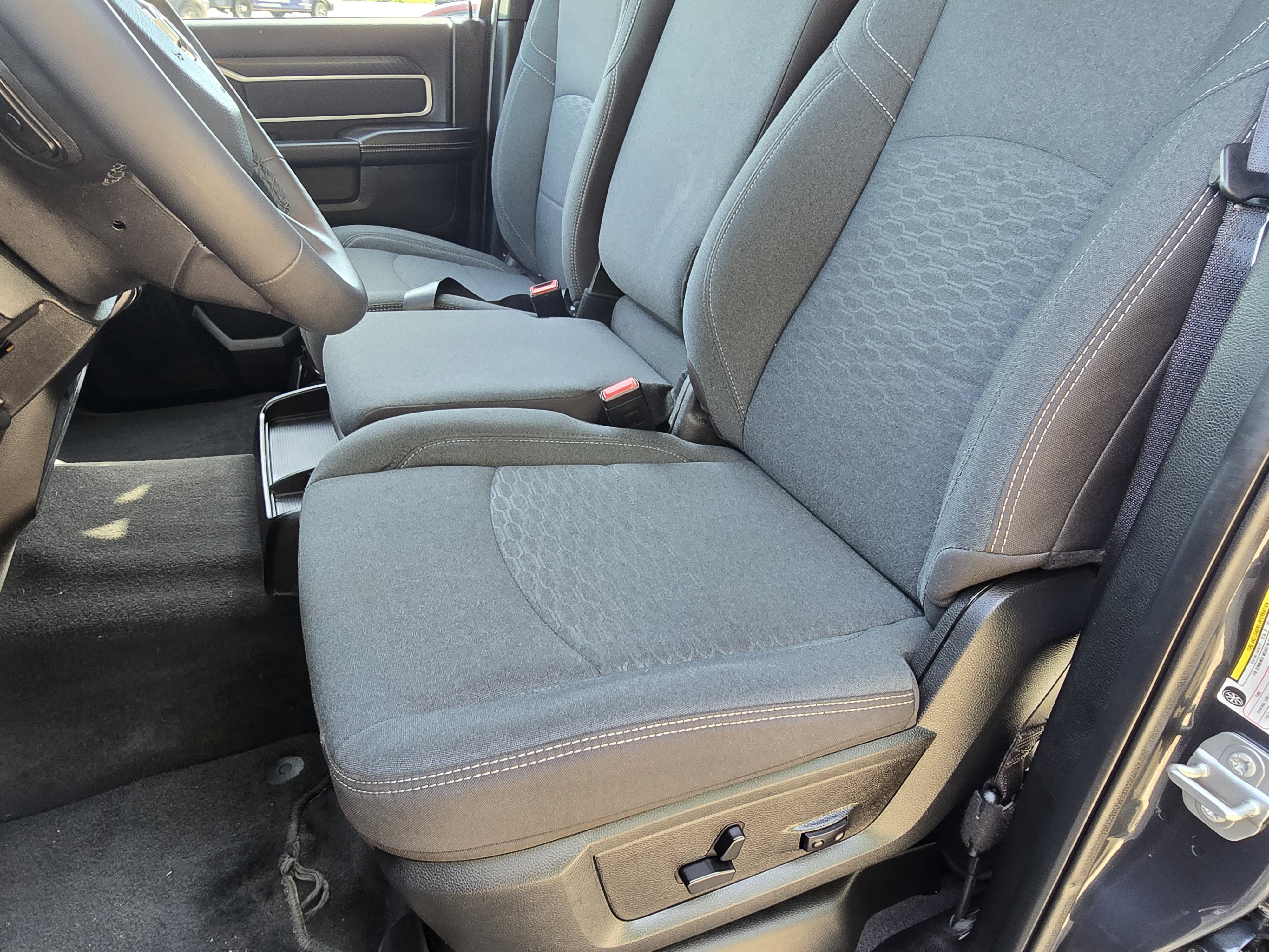 Used 2025 RAM 2500 Big Horn AWD/4WD image 21