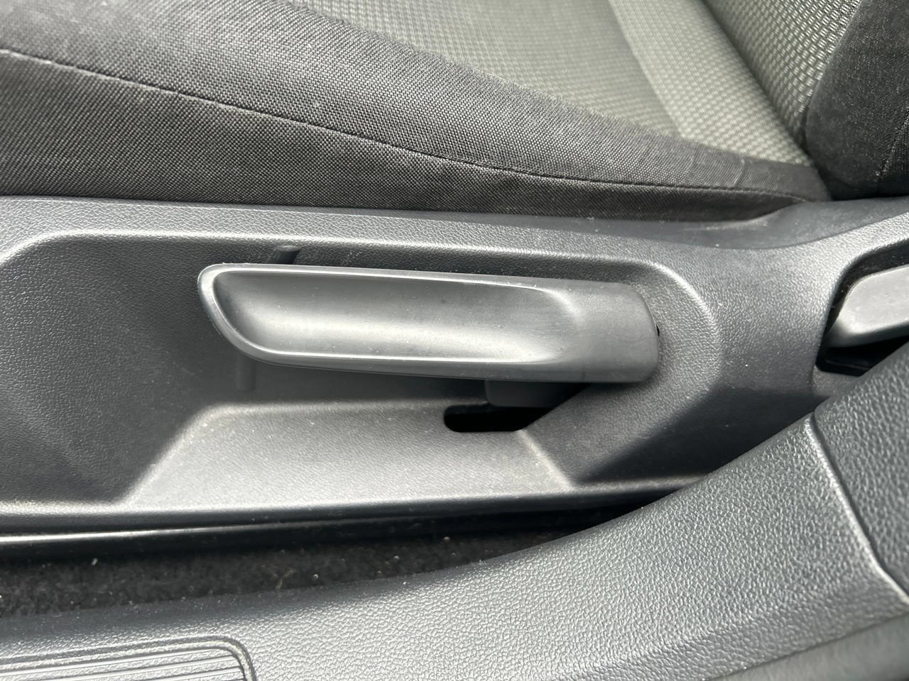 Used 2019 Volkswagen Jetta S w/ Driver Assistance Package FWD image 16