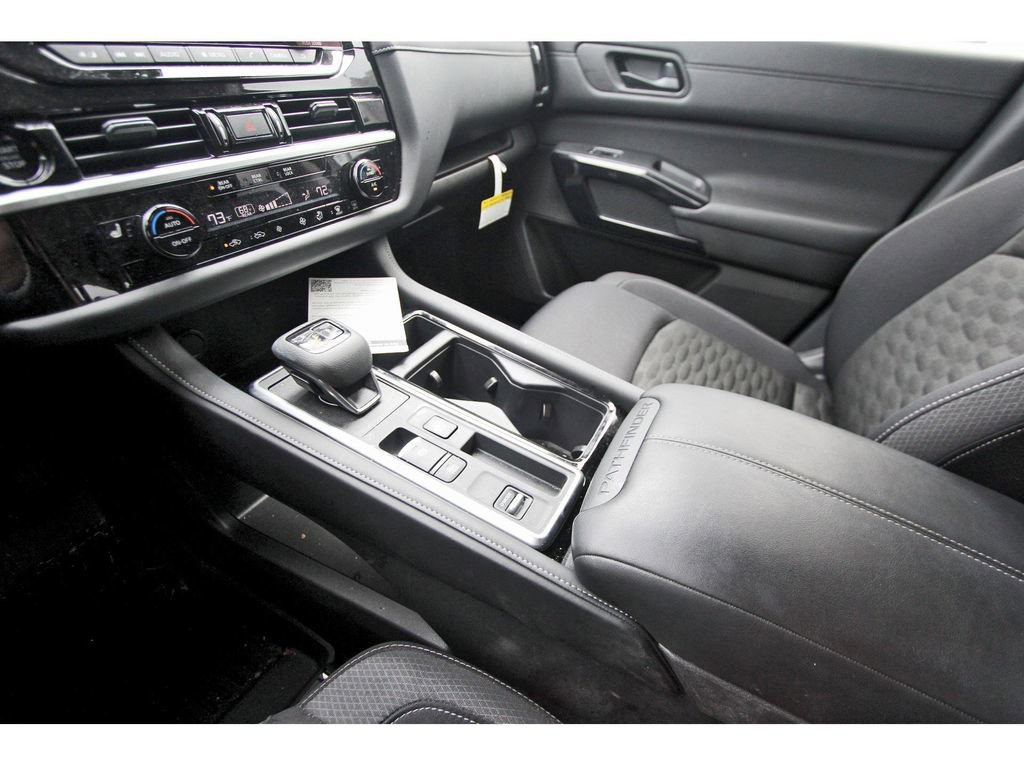 Used 2025 Nissan Pathfinder SV FWD image 22
