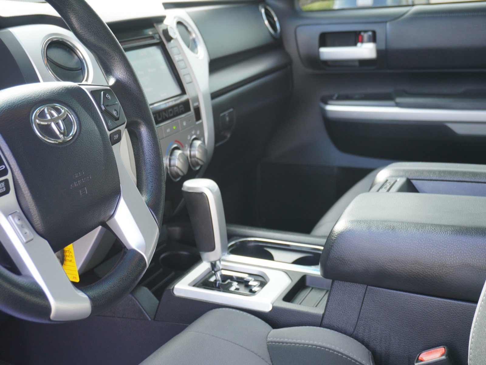 Used 2017 Toyota Tundra SR5 image 23