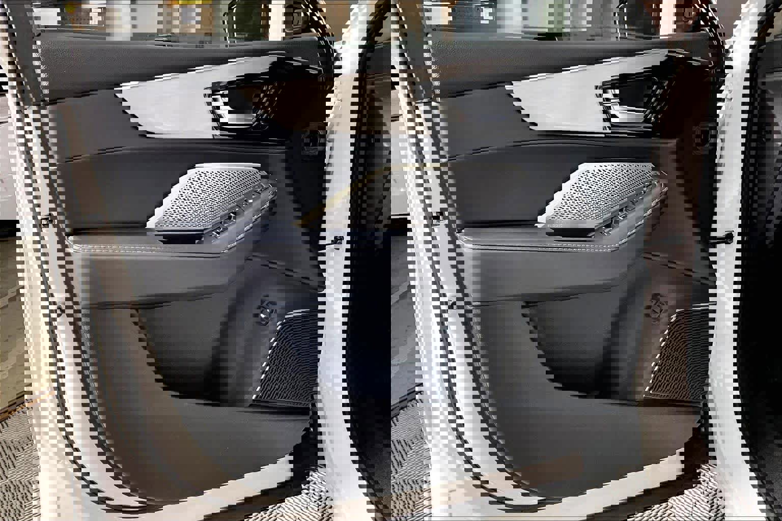 Used 2023 Acura MDX SH-AWD w/ Technology Package image 20