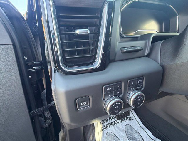 Used 2024 GMC Sierra 2500 Denali Ultimate AWD/4WD image 14