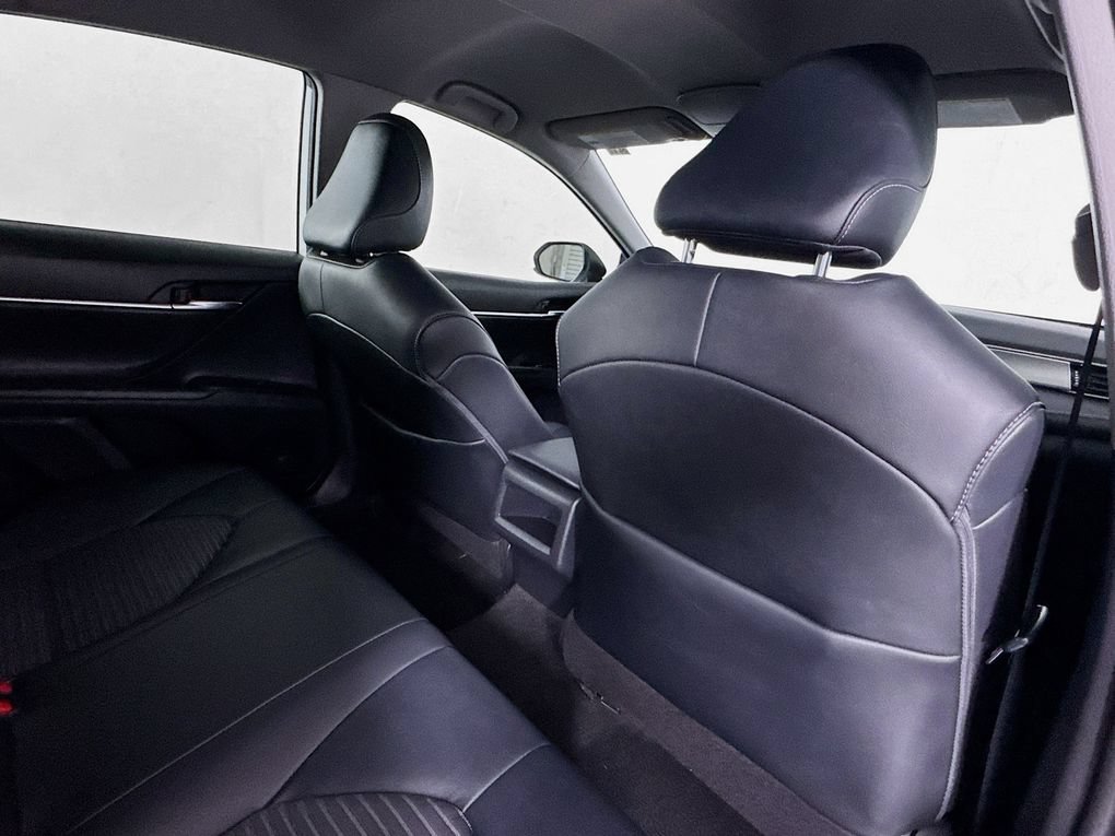 Used 2020 Toyota Camry SE FWD image 27