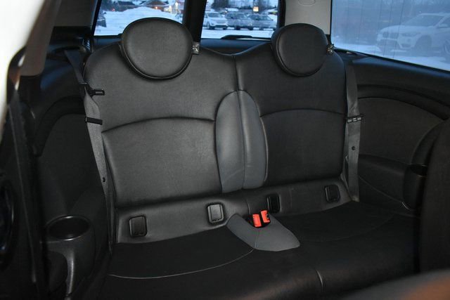Used 2010 MINI Cooper Clubman Hardtop w/ Premium Pkg image 31