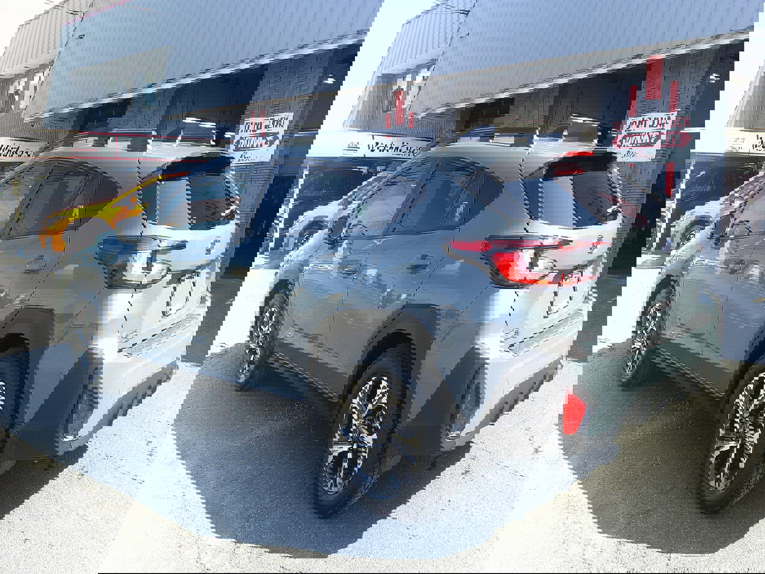 Used 2024 Subaru Crosstrek 2.0i Premium image 4