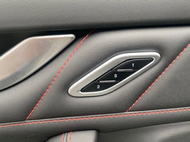 Used 2024 Maserati Levante GT Ultima image 19