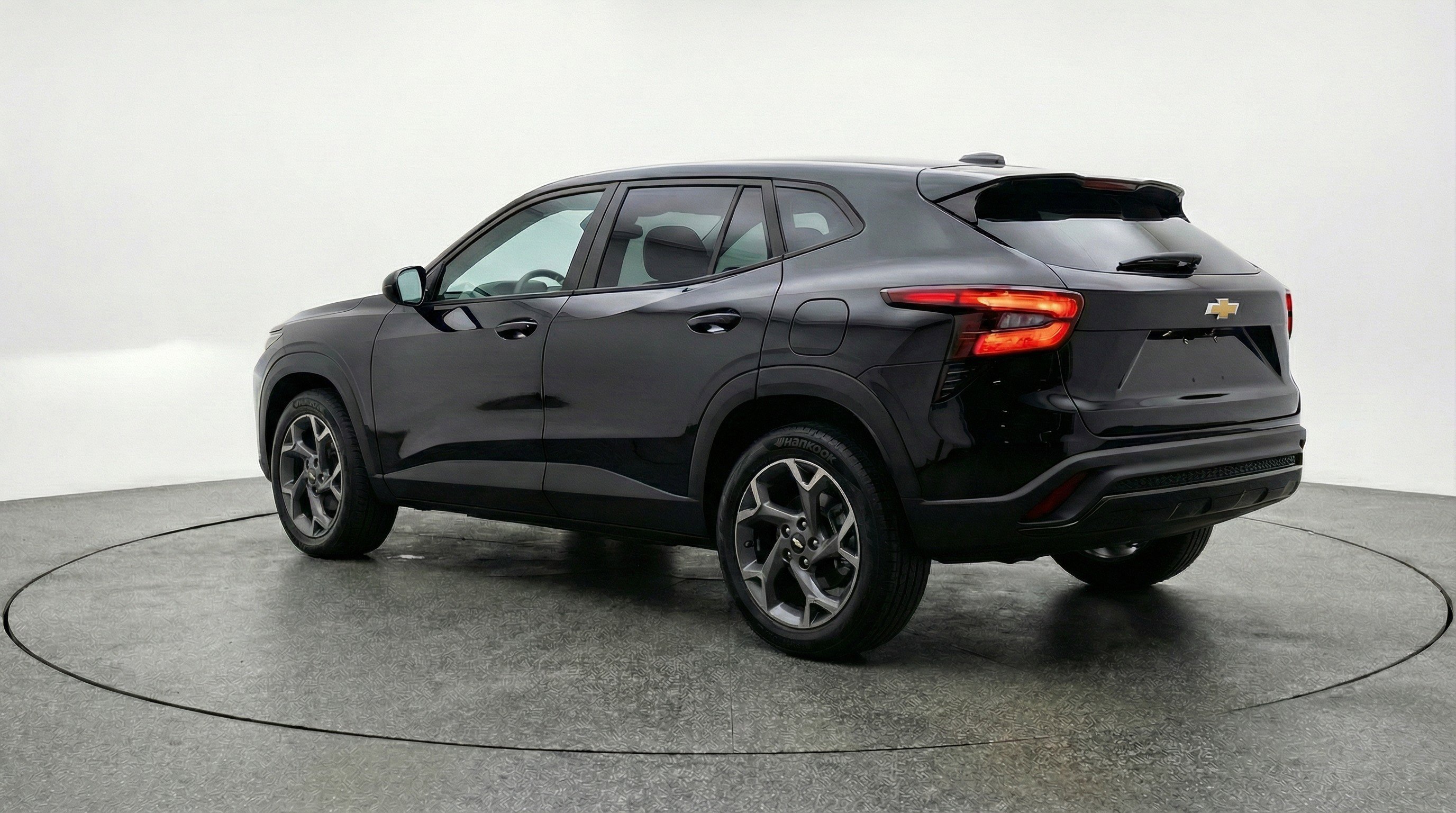 Used 2025 Chevrolet Trax LT image 6