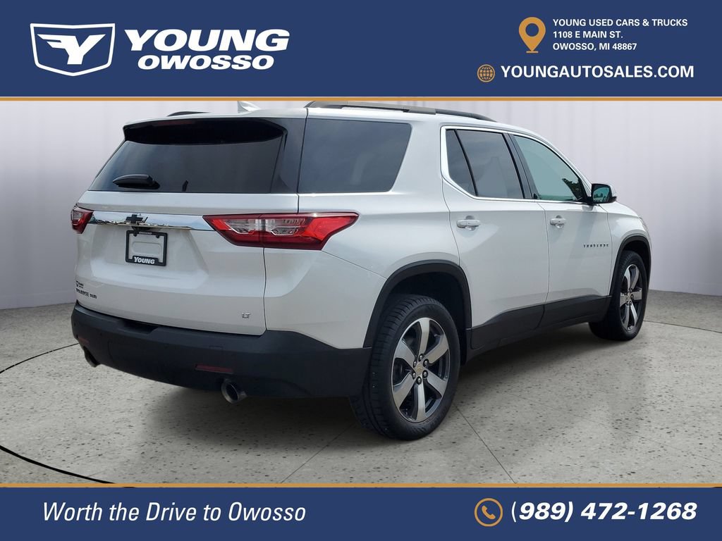 Used 2021 Chevrolet Traverse LT w/ LT Premium Package AWD/4WD image 3
