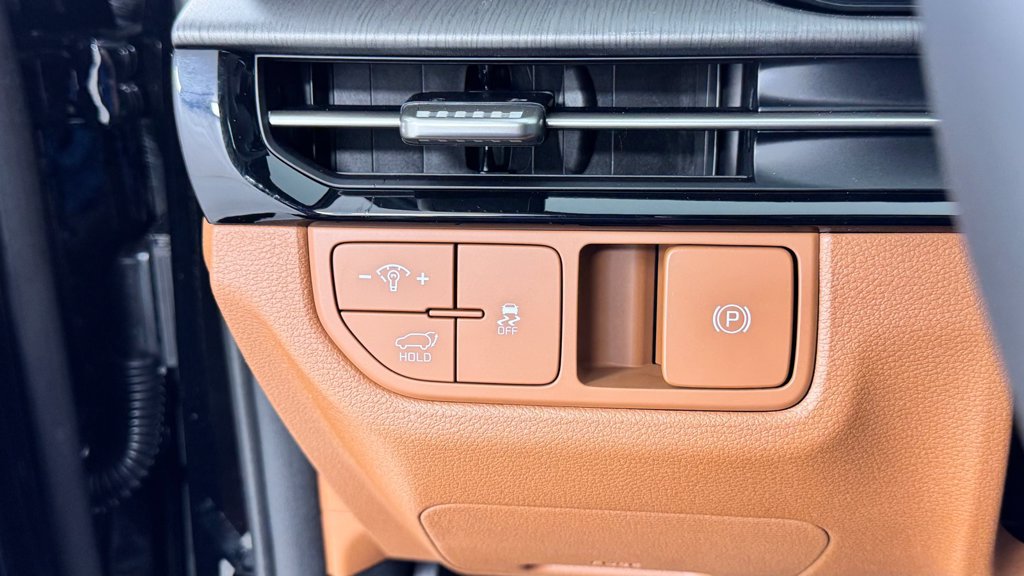 New 2026 Kia Sportage X-Line w/ X-Line Technology Package AWD/4WD image 33