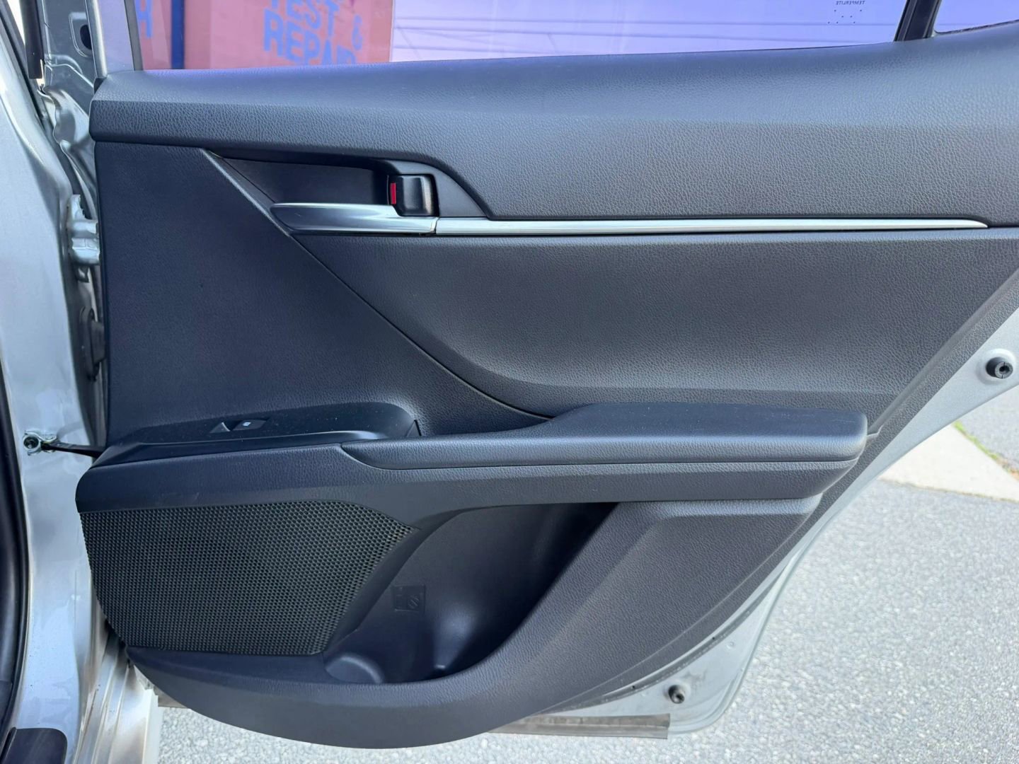 Used 2019 Toyota Camry LE FWD image 13