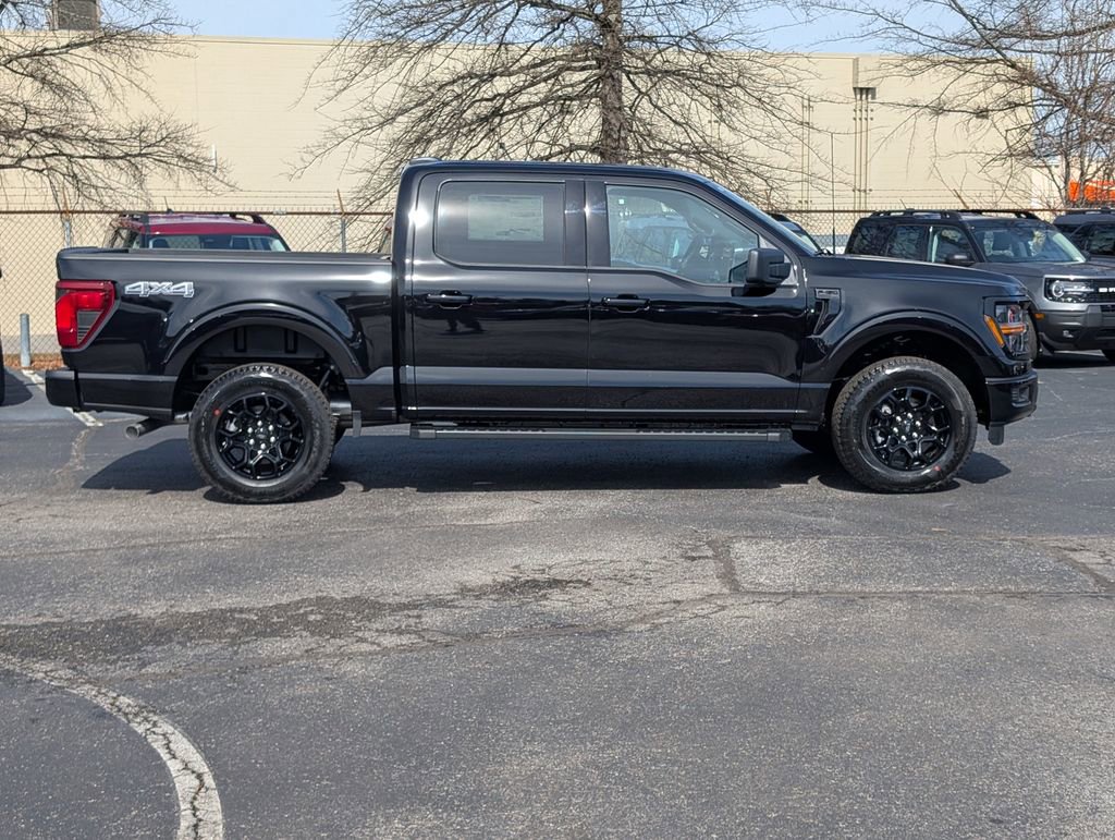 New 2026 Ford F150 XLT w/ XLT Black Appearance Package AWD/4WD image 5