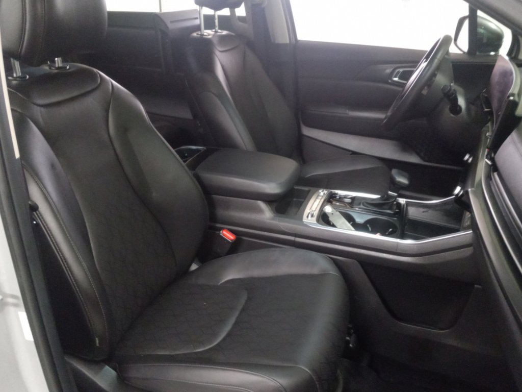 Used 2025 Kia Carnival SX image 20