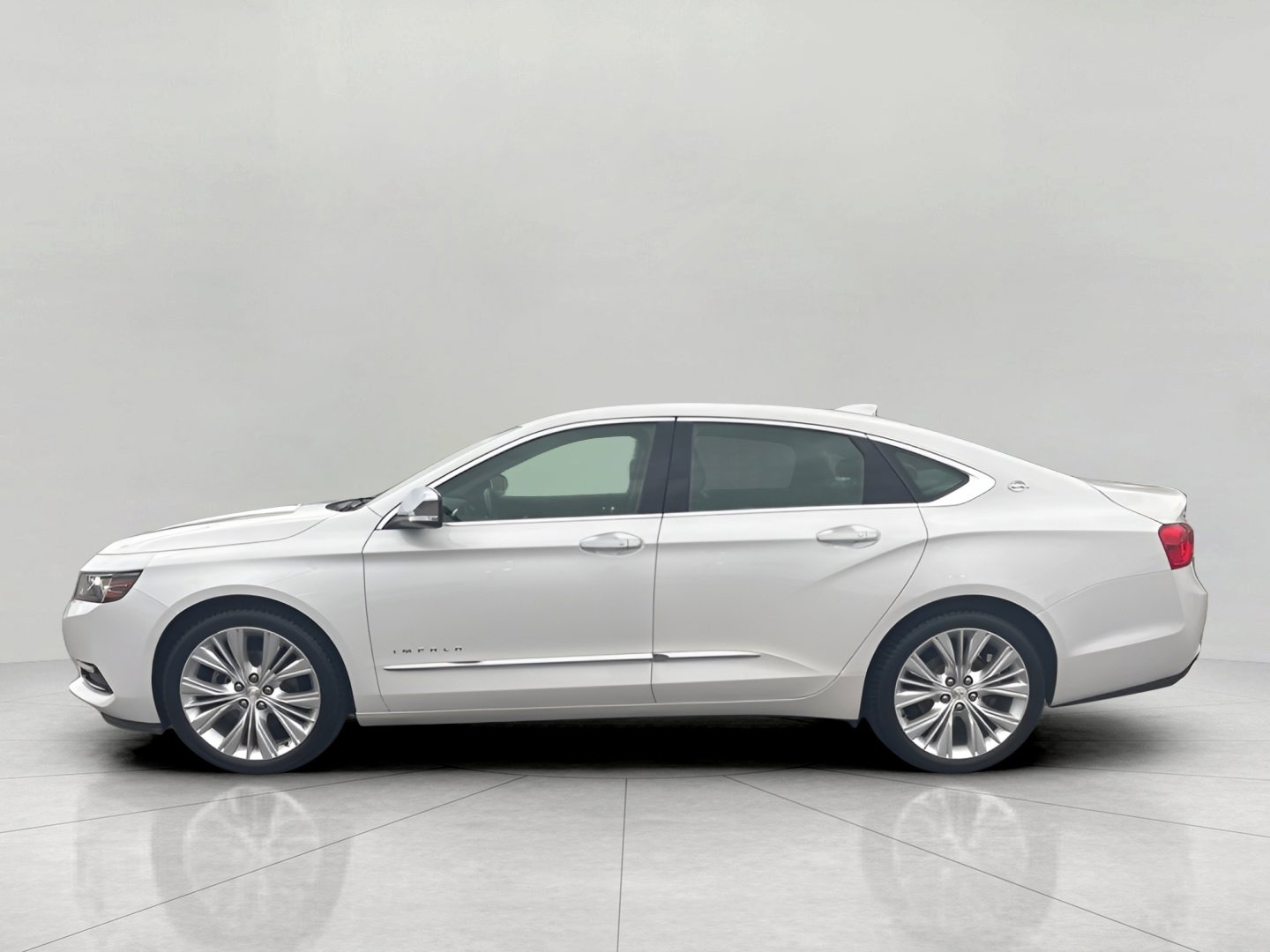 Used 2018 Chevrolet Impala Premier w/ Premier Confidence Package FWD image 7