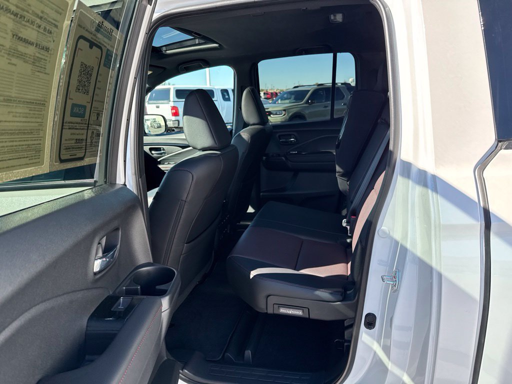 Used 2025 Honda Ridgeline Black Edition image 34