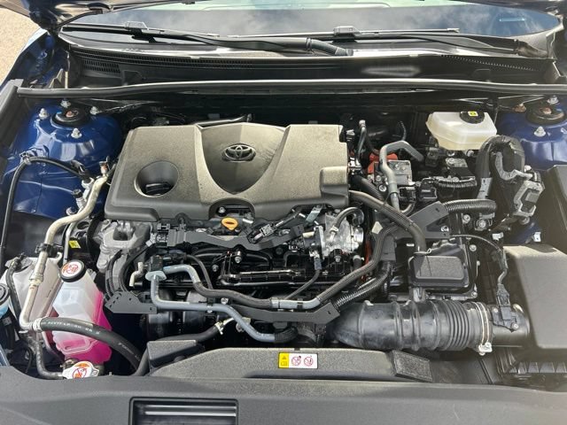 Used 2025 Toyota Camry XSE FWD image 9