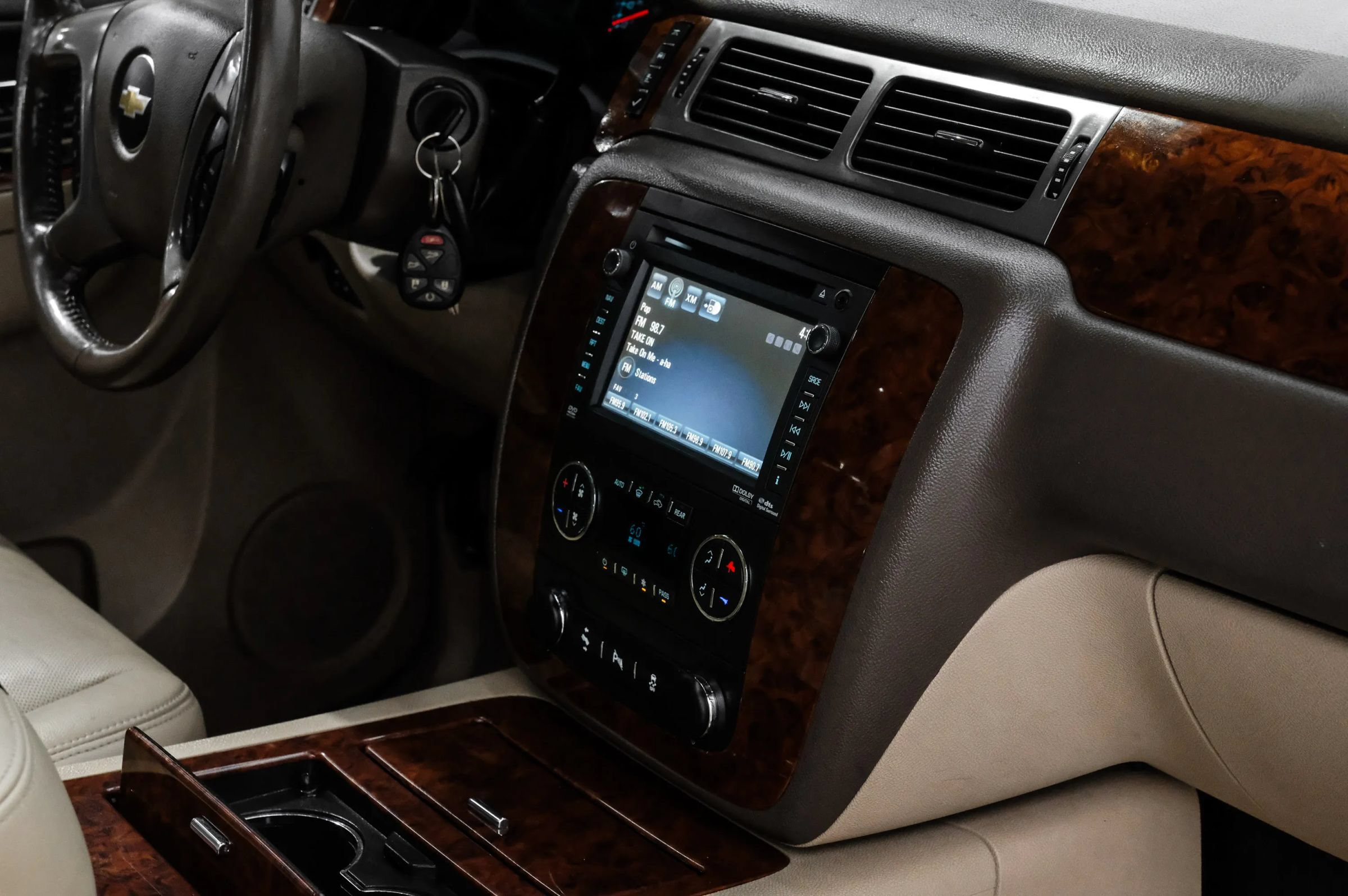 Used 2013 Chevrolet Tahoe LTZ RWD image 27