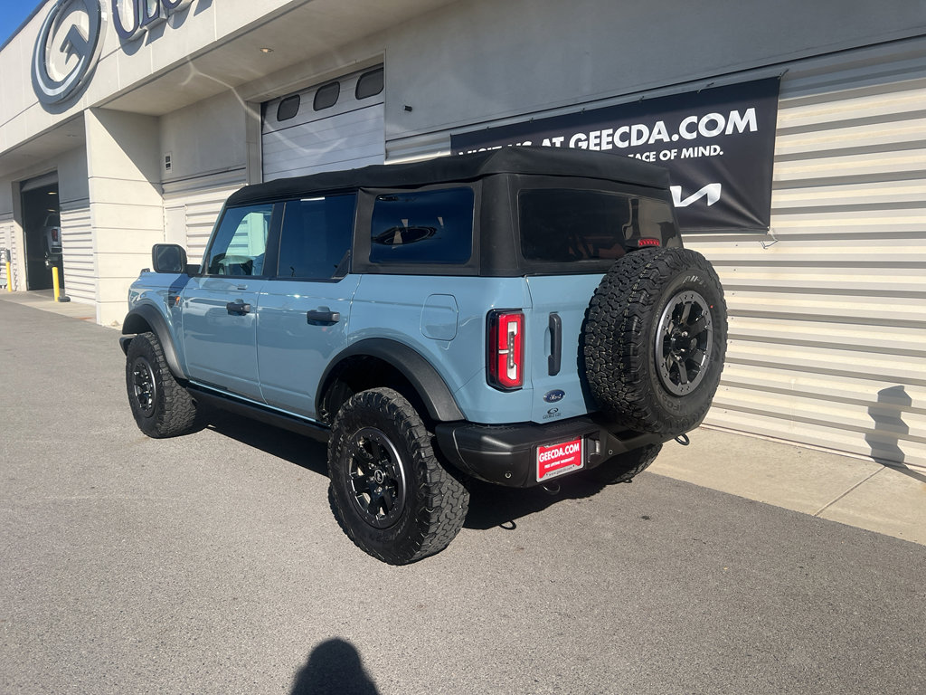 Used 2022 Ford Bronco Badlands image 6