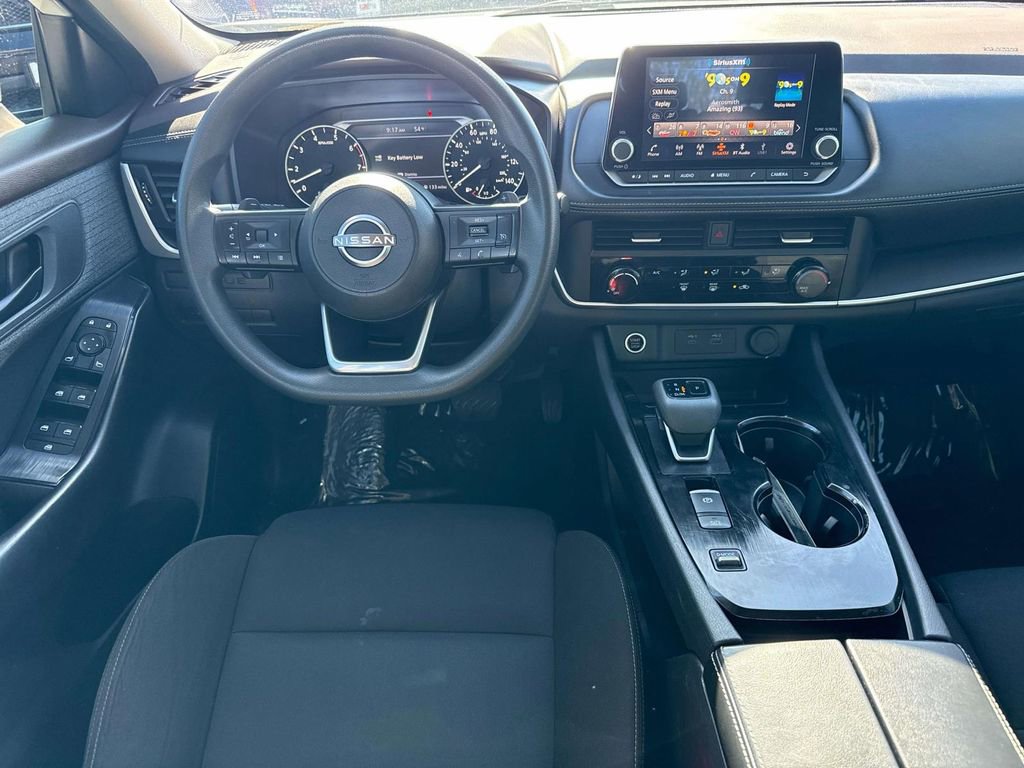 Used 2023 Nissan Rogue S image 10