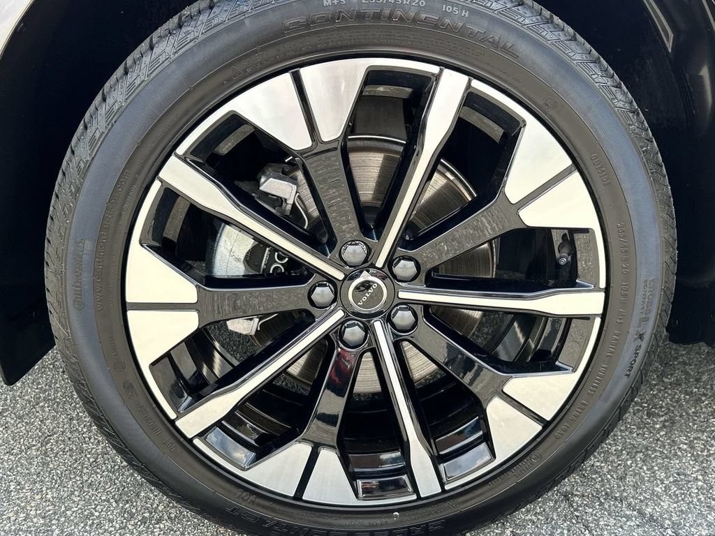 New 2026 Volvo XC60 B5 Plus w/ Protection Package Premier AWD/4WD image 10