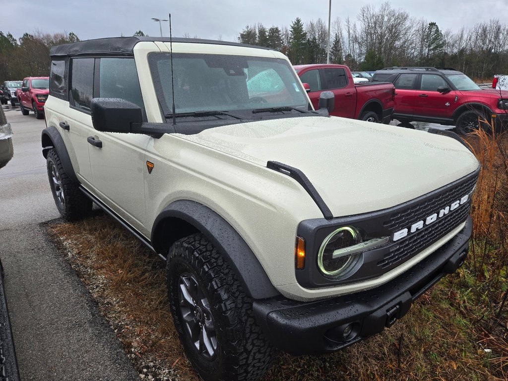 New 2025 Ford Bronco Badlands AWD/4WD image 2