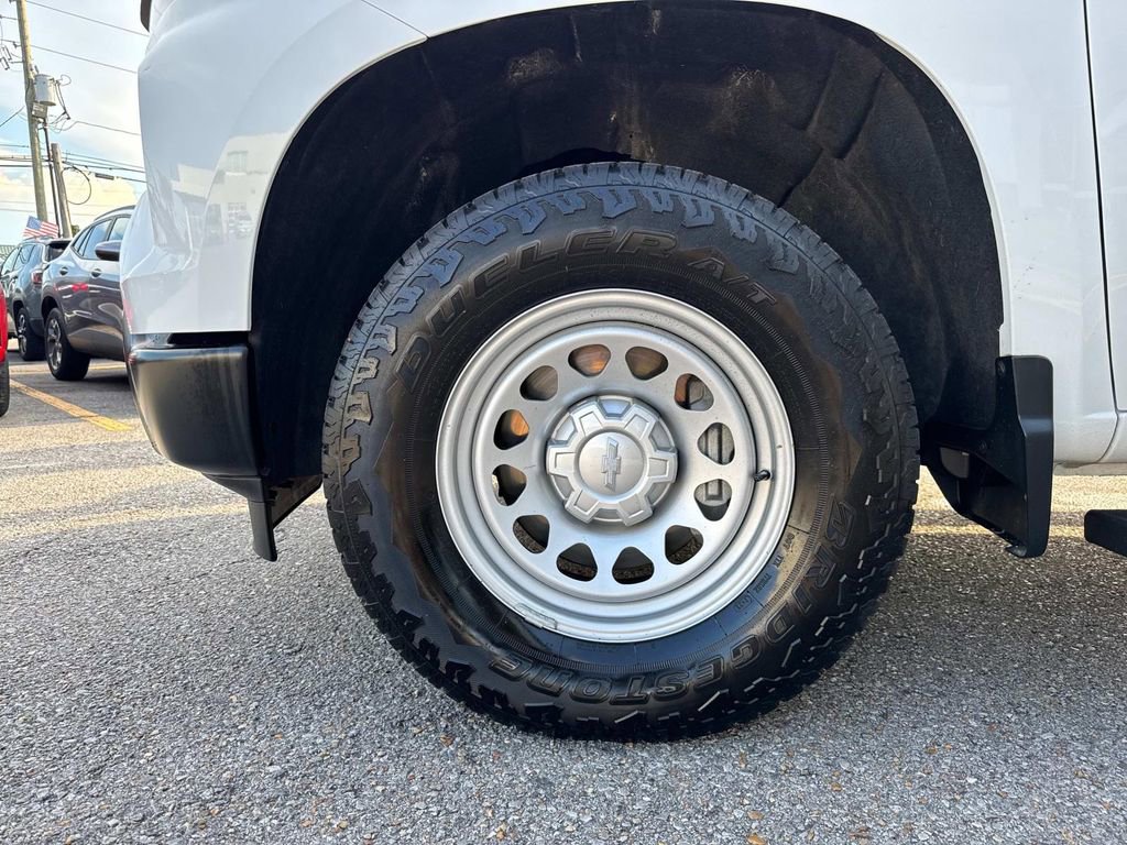 Used 2024 Chevrolet Silverado 1500 W/T image 5