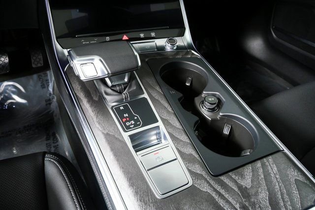 Used 2025 Audi A6 Premium Plus w/ Driver Assistance Package image 18