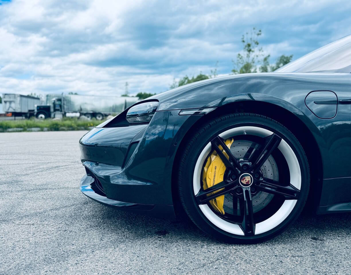 Used 2020 Porsche Taycan Turbo S AWD/4WD image 9