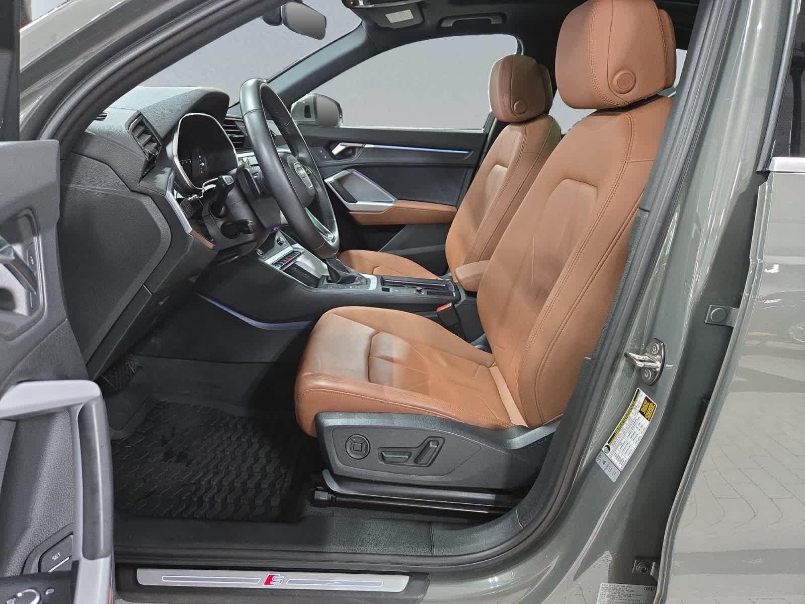 Used 2024 Audi Q3 2.0T Premium Plus AWD/4WD image 7