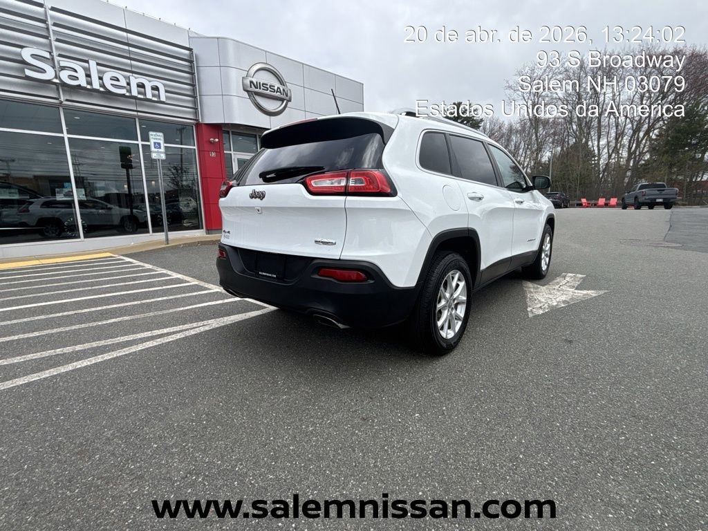 Used 2017 Jeep Cherokee Latitude w/ Cold Weather Group image 17