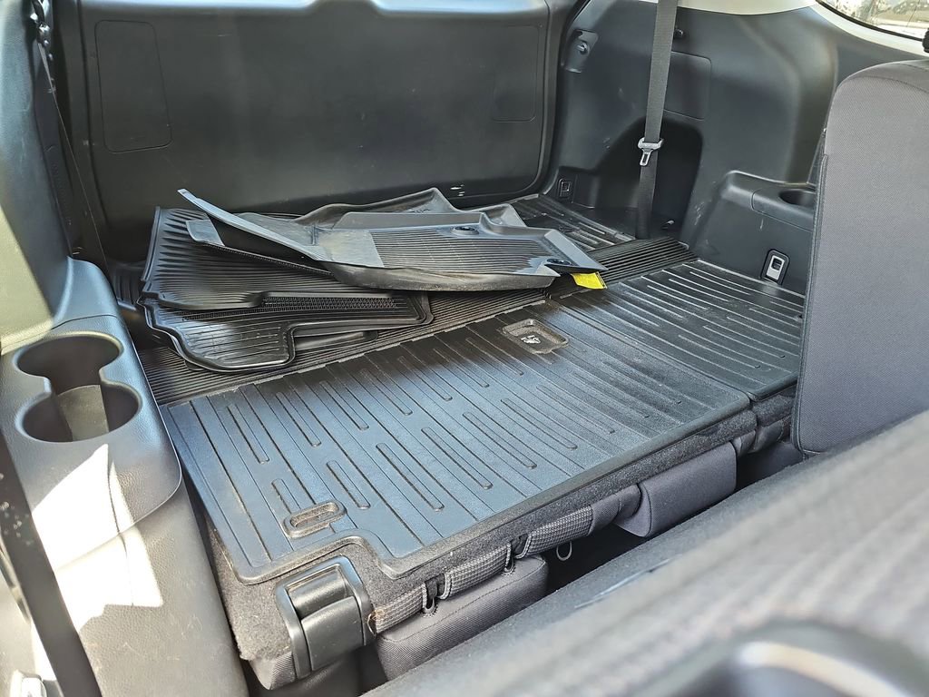 Used 2023 Toyota Highlander L image 15