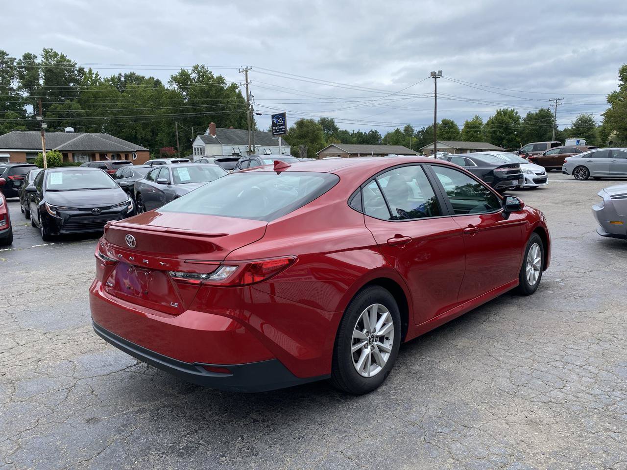 Used 2025 Toyota Camry LE w/ Convenience Package FWD image 9