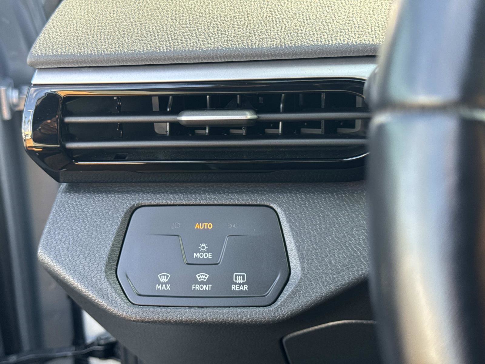 Used 2022 Volkswagen ID.4 Pro image 24