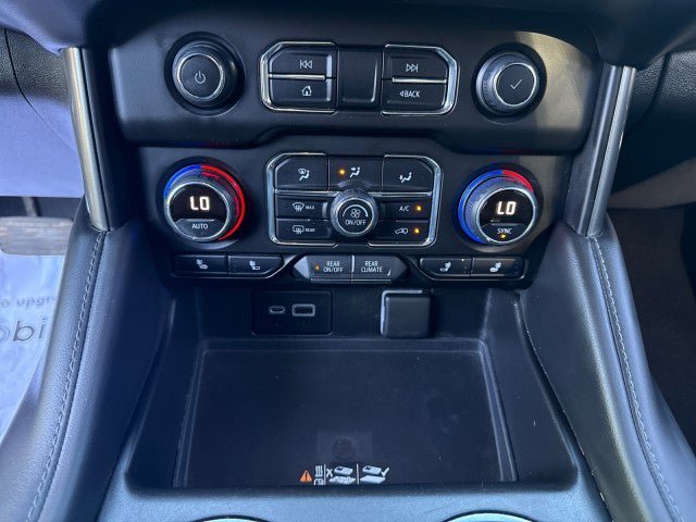 Used 2022 Chevrolet Tahoe LT w/ Luxury Package AWD/4WD image 25