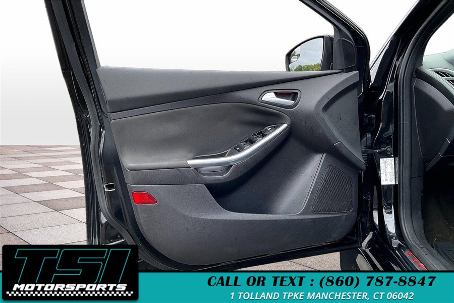 Used 2014 Ford Focus ST w/ Equipment Group 202A FWD image 23