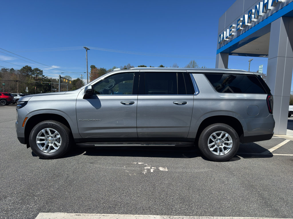 New 2026 Chevrolet Suburban LT w/ Comfort Package AWD/4WD image 3