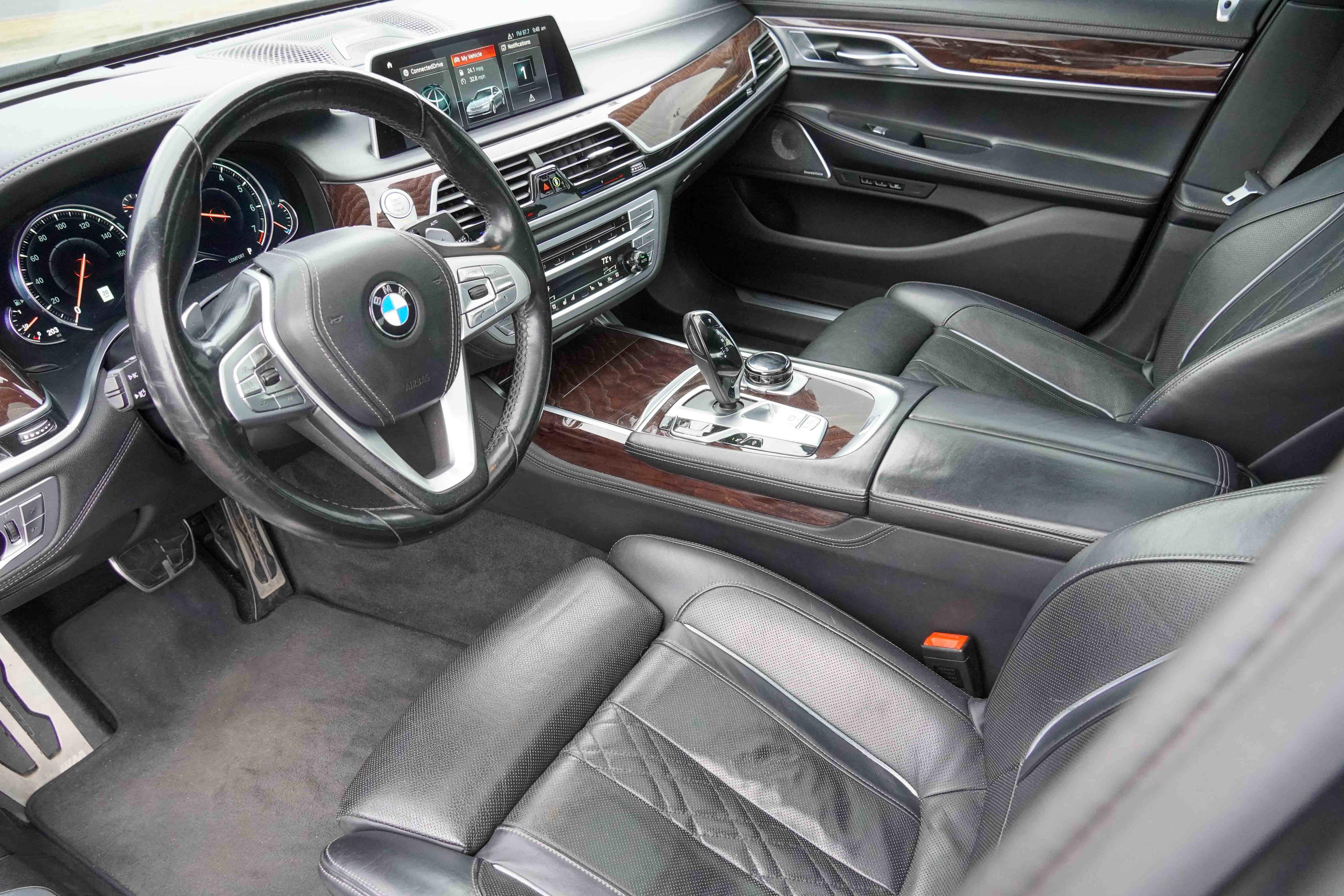 Used 2019 BMW 740i w/ Executive Package image 10