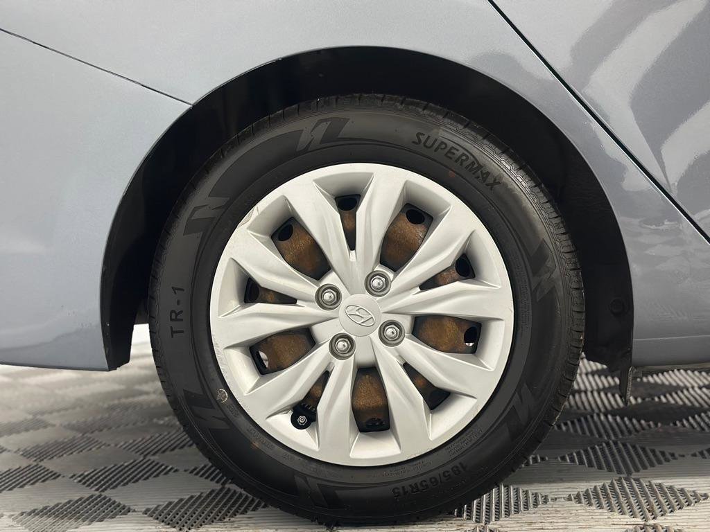 Used 2019 Hyundai Accent SE image 32