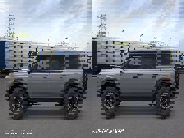 New 2026 Ford Bronco Badlands image 3