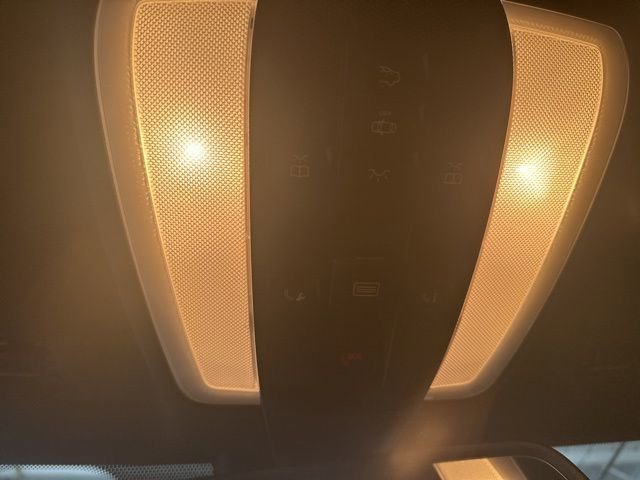 Used 2014 Mercedes-Benz C 250 Sedan image 14