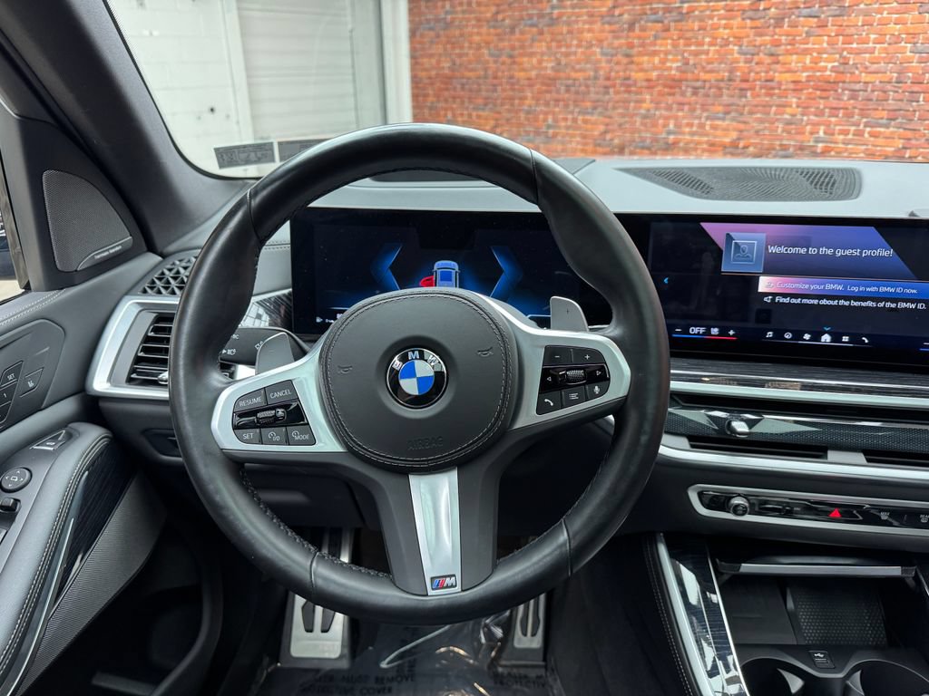 Used 2024 BMW X5 xDrive40i w/ M Sport Package AWD/4WD image 14
