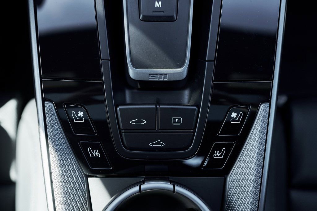 Used 2024 Porsche 911 Carrera 4S w/ Premium Package image 62