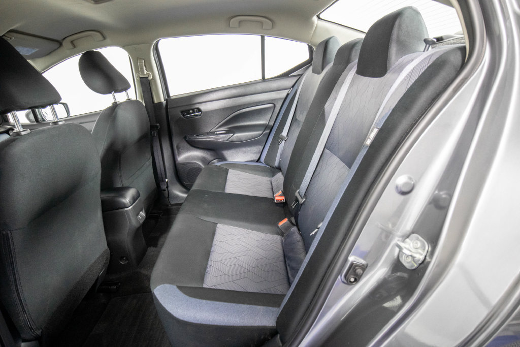 Used 2025 Nissan Versa SV FWD image 12