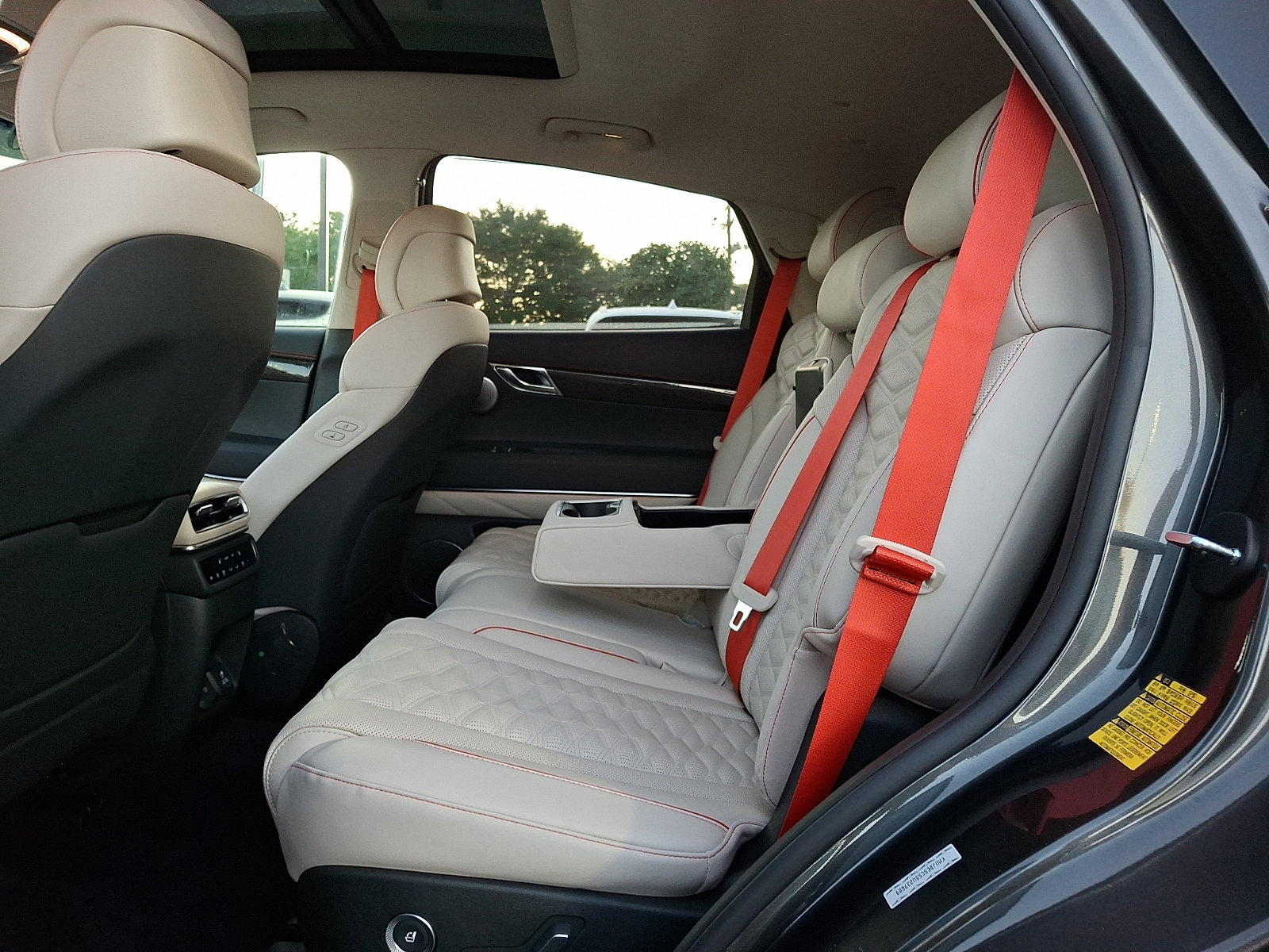 Certified 2025 Genesis GV80 3.5T e-SC AWD/4WD image 10