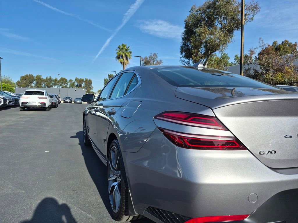 Used 2026 Genesis G70 2.5T image 4