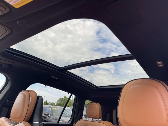 Certified 2024 Lincoln Aviator Black Label w/ Jet Package AWD/4WD image 30